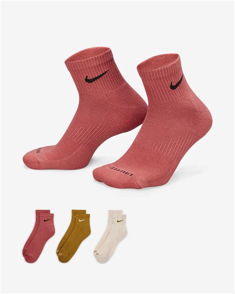 nike everyday plus training socks reviews.